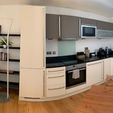 ليدز 2 Bed Apartment In Granary Wharf Leeds المظهر الخارجي الصورة